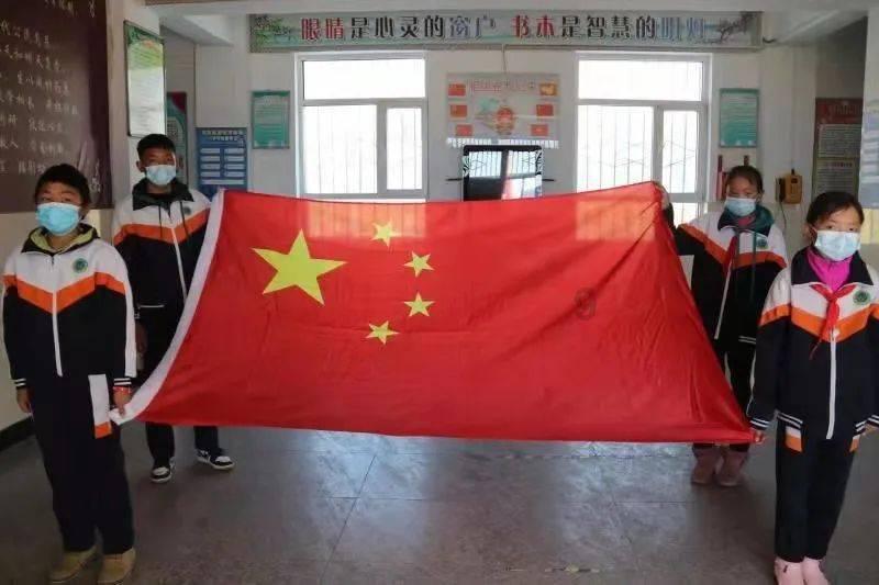 撞了别人的车，我全责，别人要误工费和租车费，是保险公司出还是自己承担？游戏画面