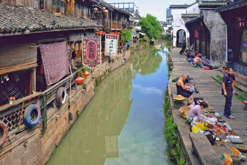 逃离森林湖畔